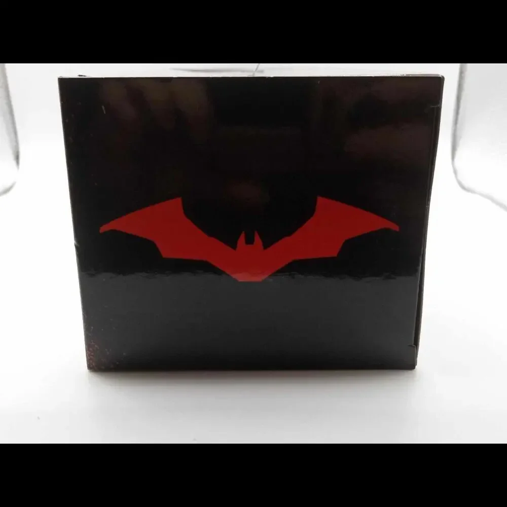 The Batman and Batmobile - DC Comics - Batmobile 1/32 Scale